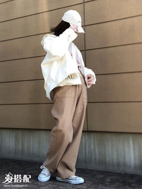春季米色小清新穿搭，秒變氣質(zhì)鄰家女孩