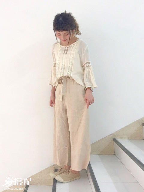 春季米色小清新穿搭，秒變氣質(zhì)鄰家女孩